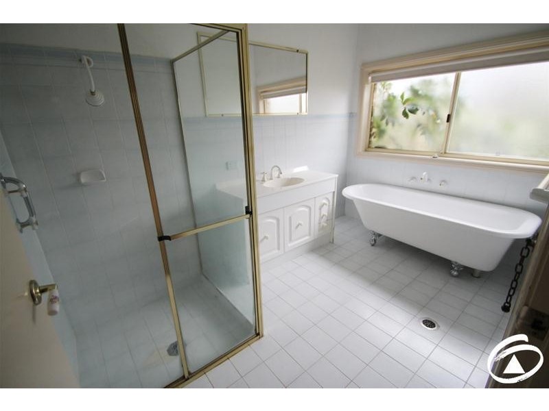 9 Allenby Road, Orange NSW 2800