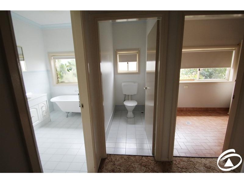 9 Allenby Road, Orange NSW 2800