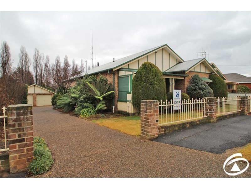 9 Allenby Road, Orange NSW 2800