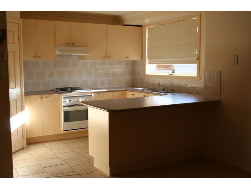 1a Coombes Place, Orange NSW 2800