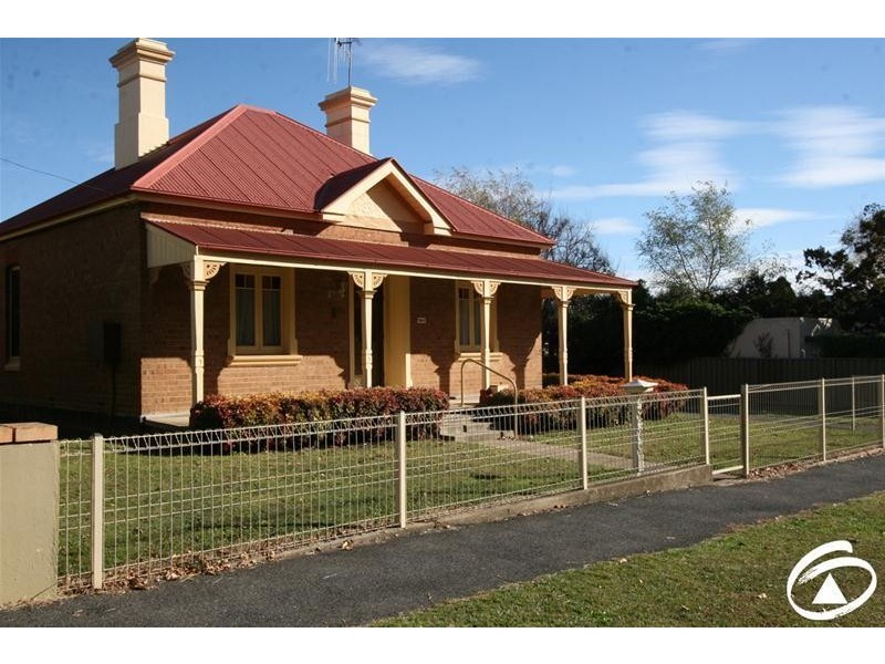 194 March Street, Orange NSW 2800