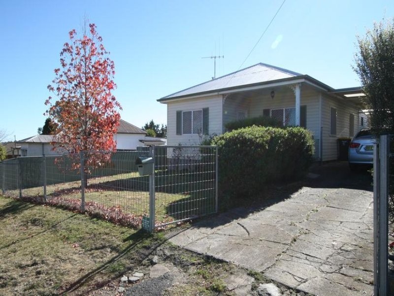 15 Treweeke Street, Orange NSW 2800