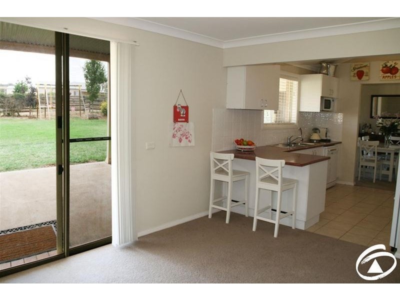 102 Speedy Street, Molong NSW 2866