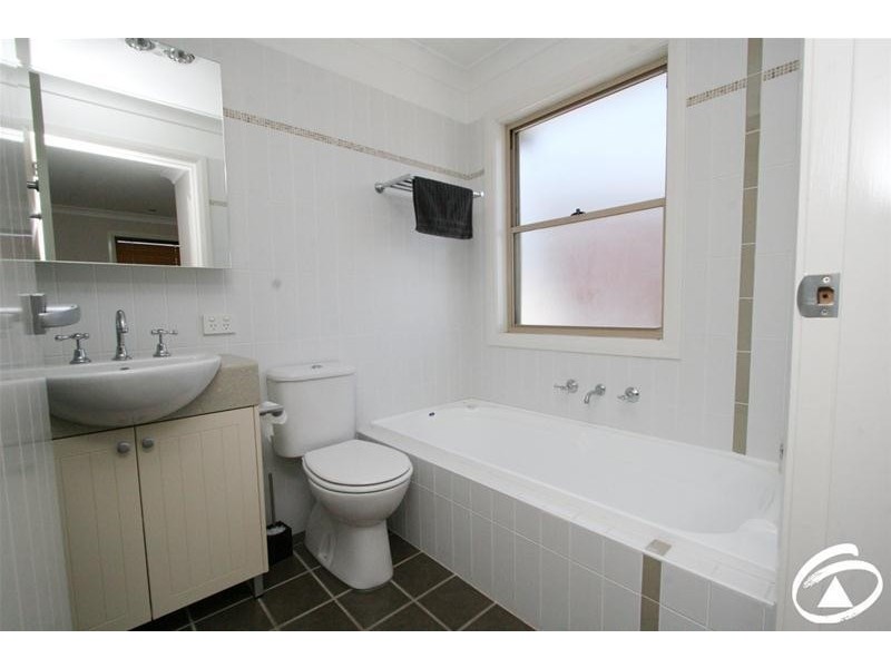 2/17 Icely Road, Orange NSW 2800