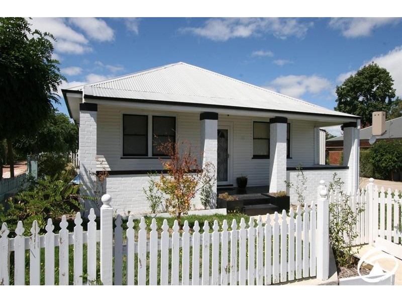 374 Lords Place, Orange NSW 2800