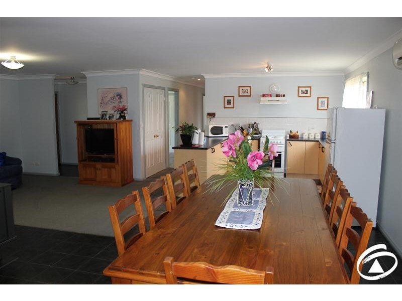 2496 Burrendong Way, Orange NSW 2800