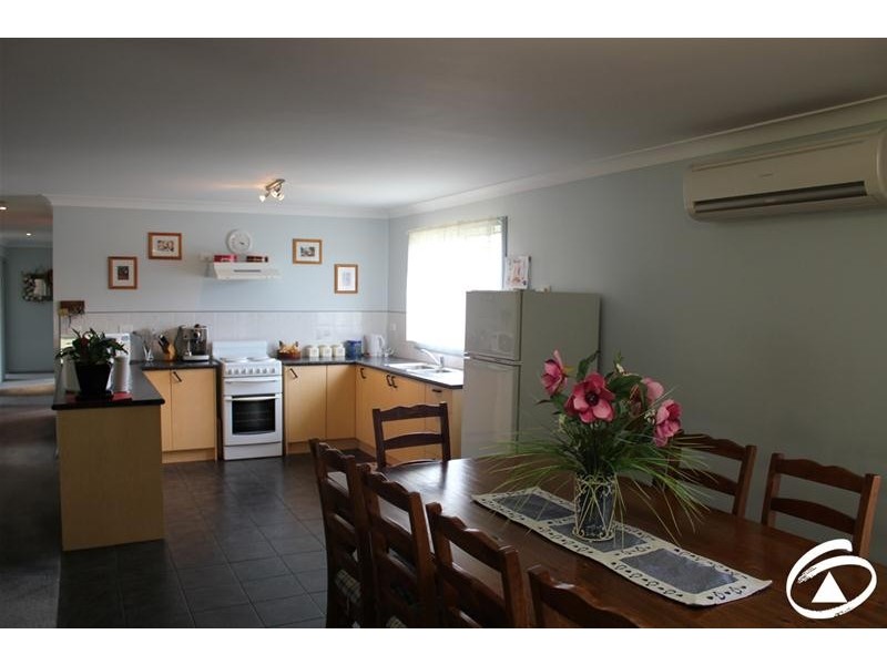 2496 Burrendong Way, Orange NSW 2800