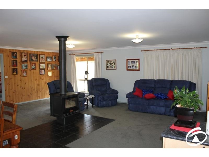 2496 Burrendong Way, Orange NSW 2800