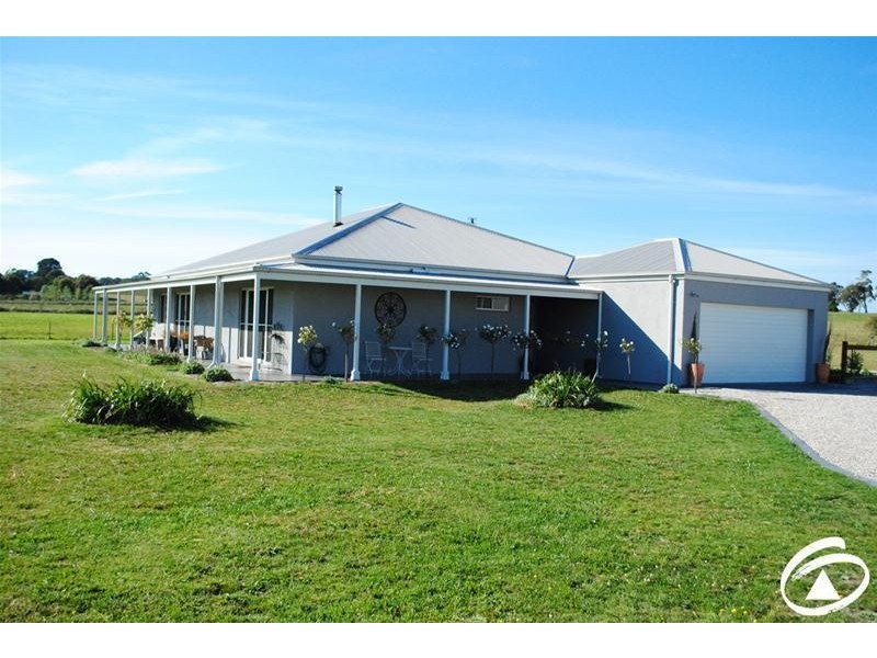 141 Forest Reefs Road, Millthorpe NSW 2798