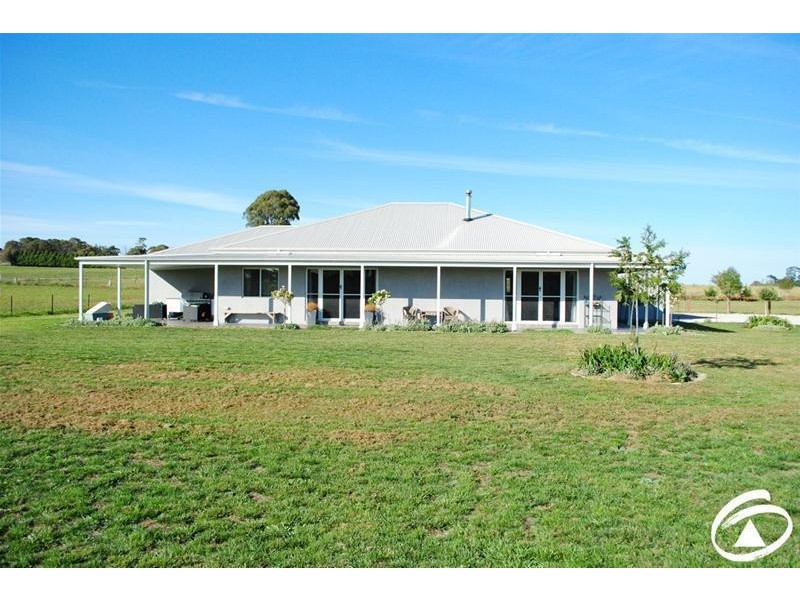 141 Forest Reefs Road, Millthorpe NSW 2798