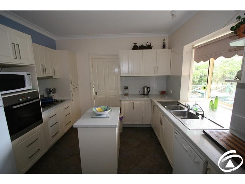 17 Thoopara Crescent, Orange NSW 2800