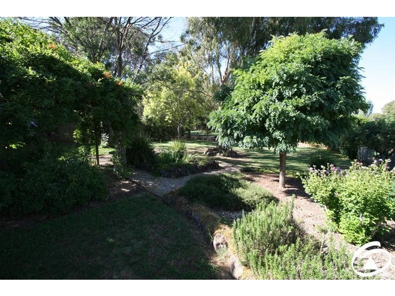 17 Thoopara Crescent, Orange NSW 2800