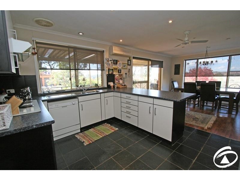 10 McArdle Street, Molong NSW 2866