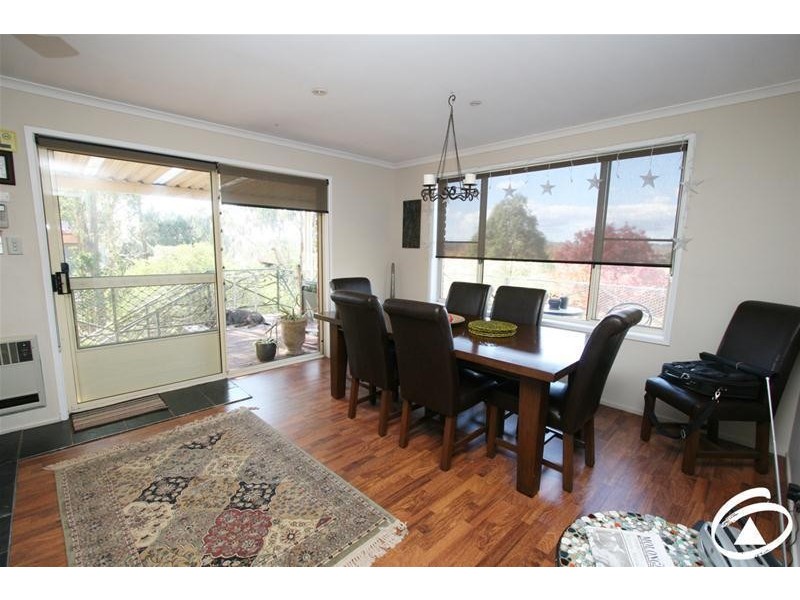 10 McArdle Street, Molong NSW 2866