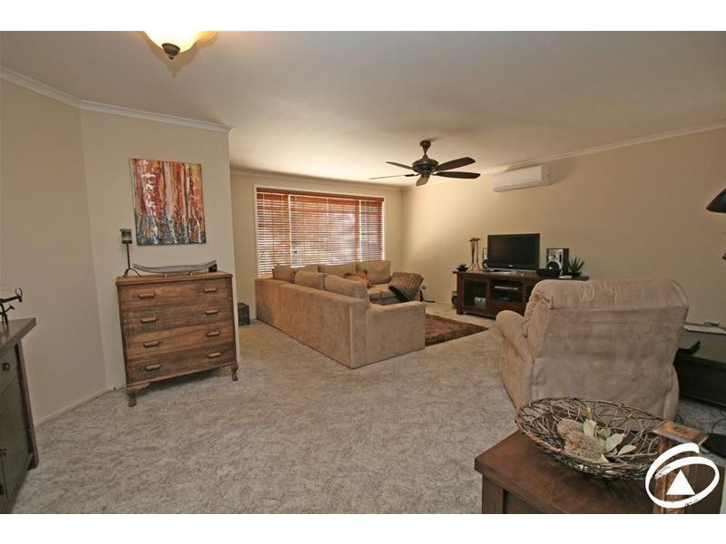 10 McArdle Street, Molong NSW 2866