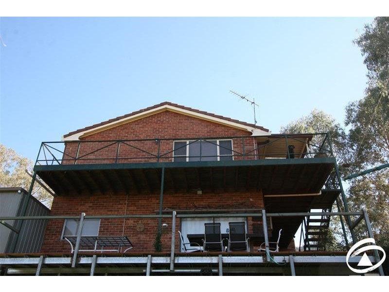 10 McArdle Street, Molong NSW 2866