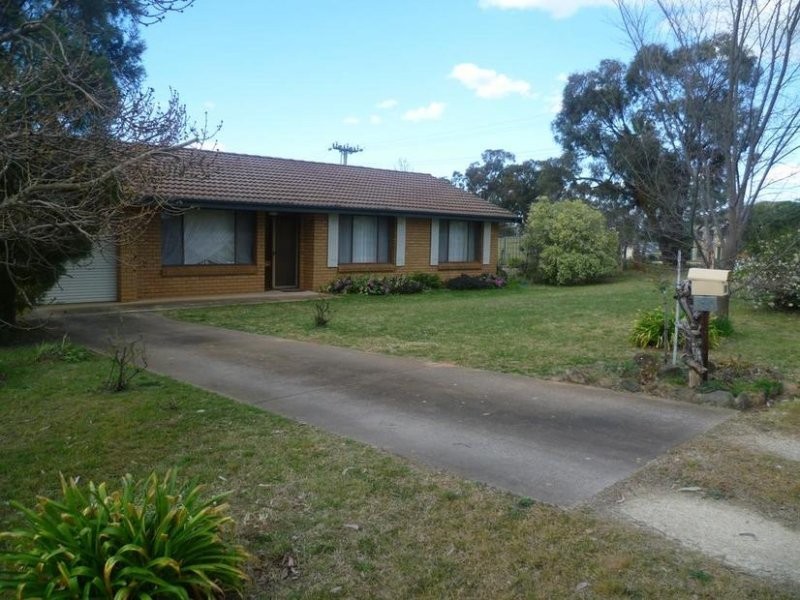65 South Street, Molong NSW 2866
