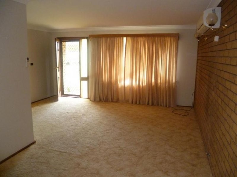 65 South Street, Molong NSW 2866