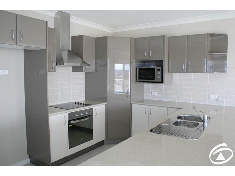 13 Tate Crescent, Orange NSW 2800