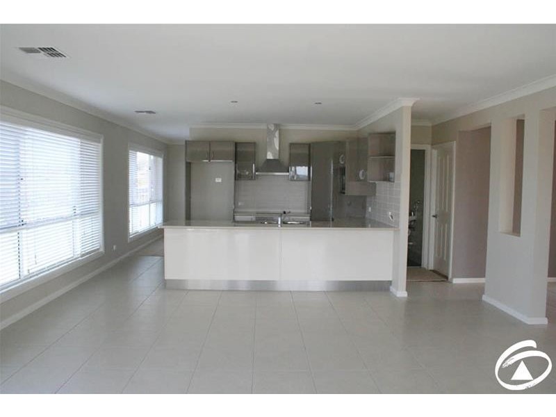 13 Tate Crescent, Orange NSW 2800