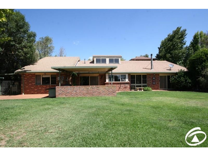9 Provincial Place, Orange NSW 2800