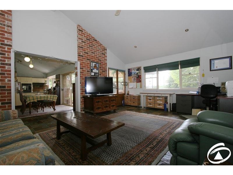 9 Provincial Place, Orange NSW 2800