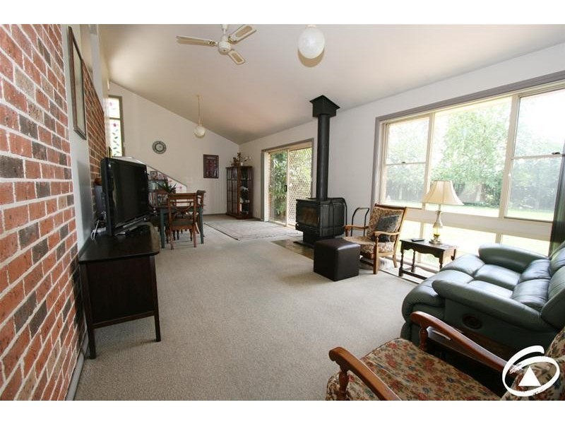 9 Provincial Place, Orange NSW 2800