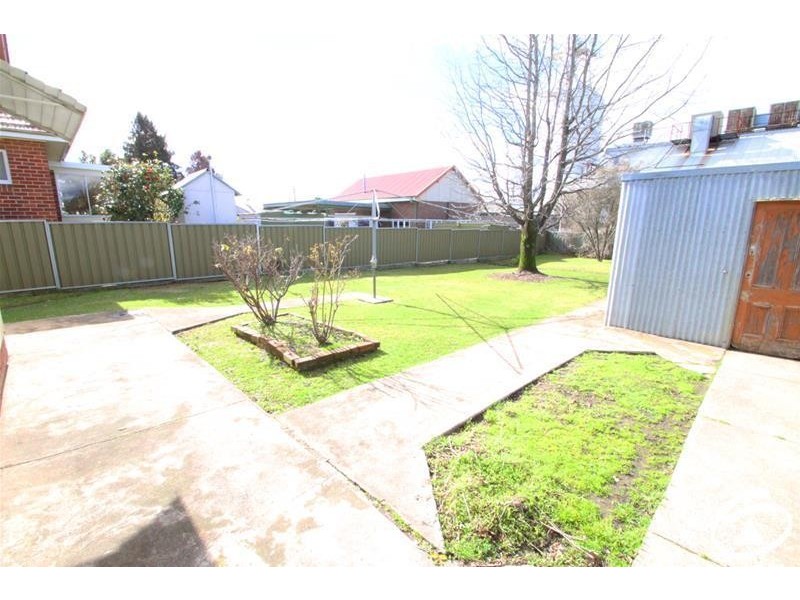 10 Curran Street, Orange NSW 2800