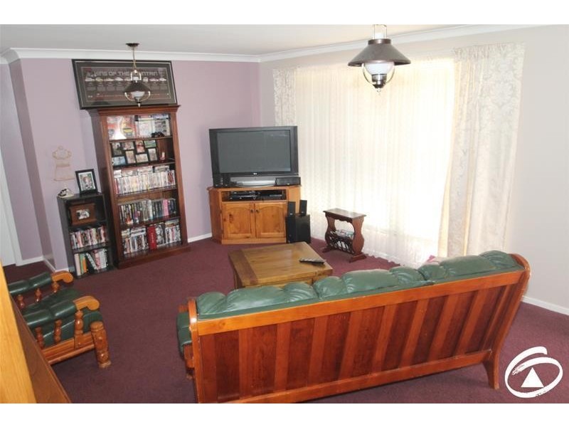 4 Euroka Place, Blayney NSW 2799