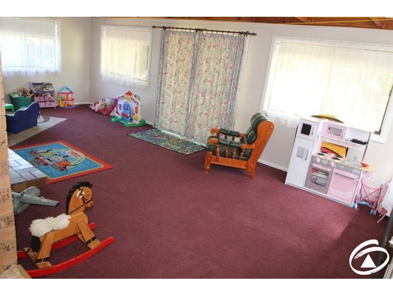 4 Euroka Place, Blayney NSW 2799