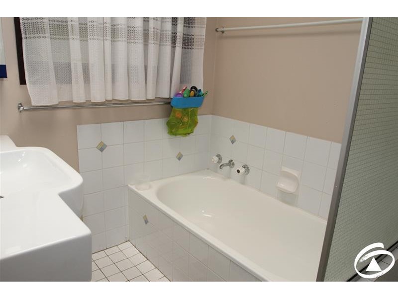 4 Euroka Place, Blayney NSW 2799