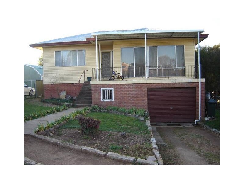 7 Boomey Street, Molong NSW 2866