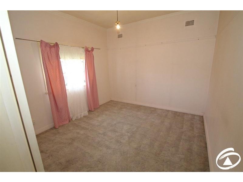 10 Curran Street, Orange NSW 2800