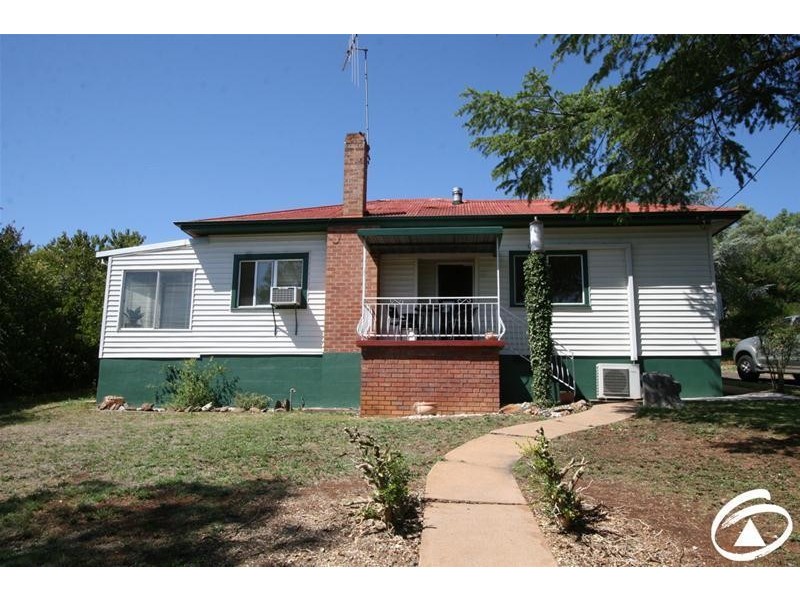 6 Wellington Street, Molong NSW 2866