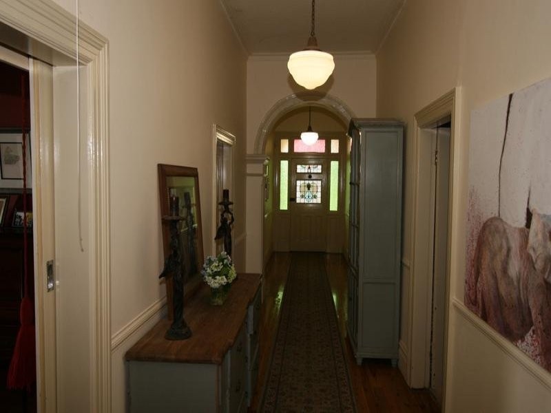 678 Burrendong Way, Orange NSW 2800