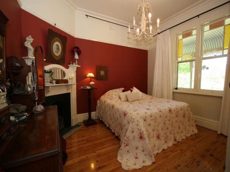 678 Burrendong Way, Orange NSW 2800