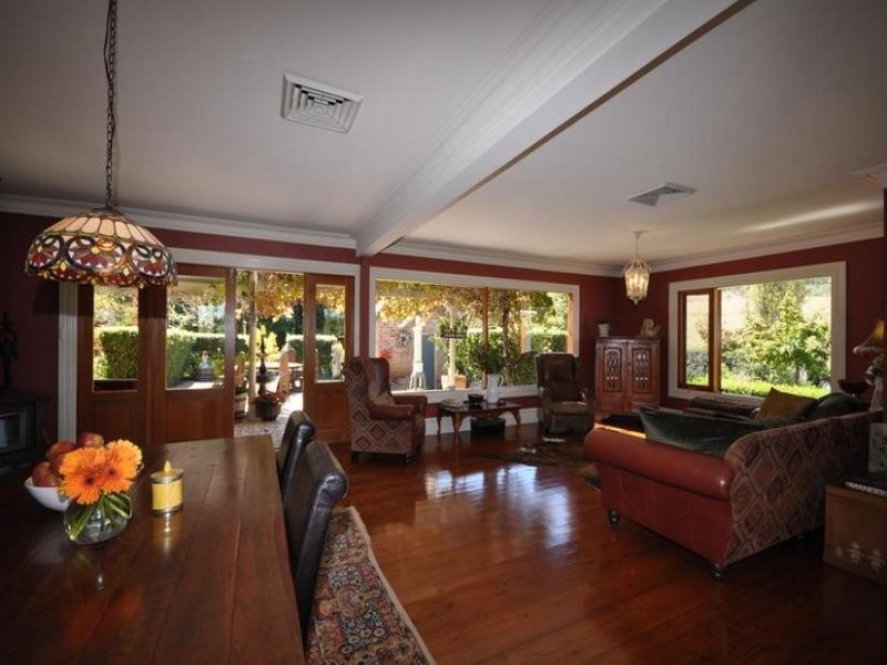 678 Burrendong Way, Orange NSW 2800