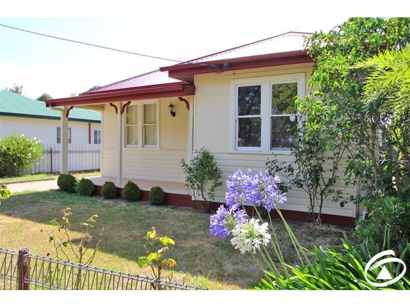 2 Endsleigh Avenue, Orange NSW 2800