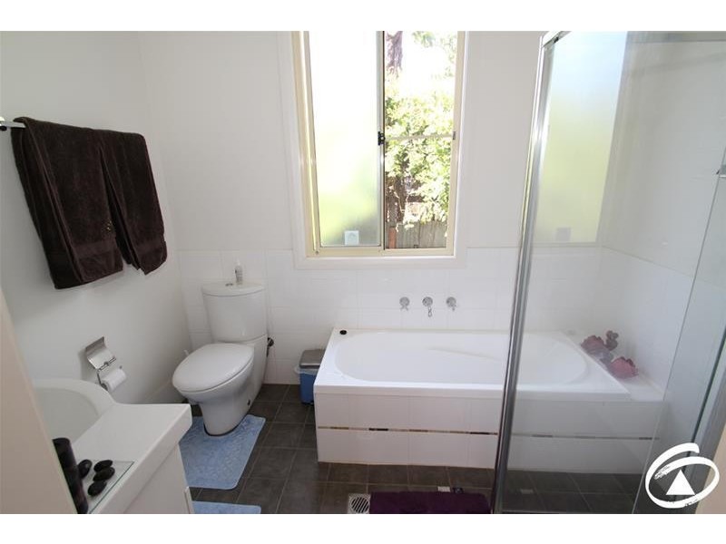 2 Endsleigh Avenue, Orange NSW 2800