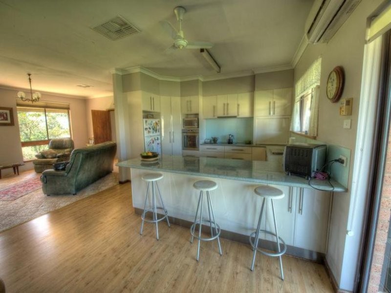 188 Square Road, Canowindra NSW 2804