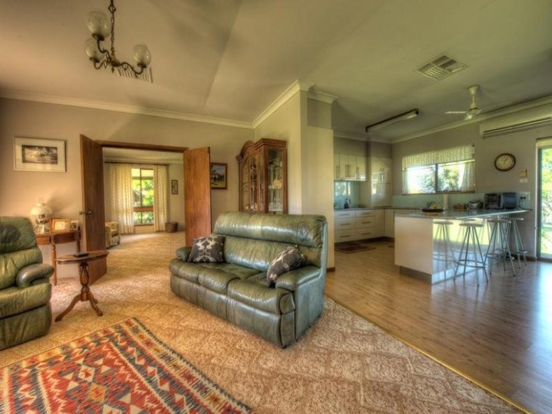 188 Square Road, Canowindra NSW 2804