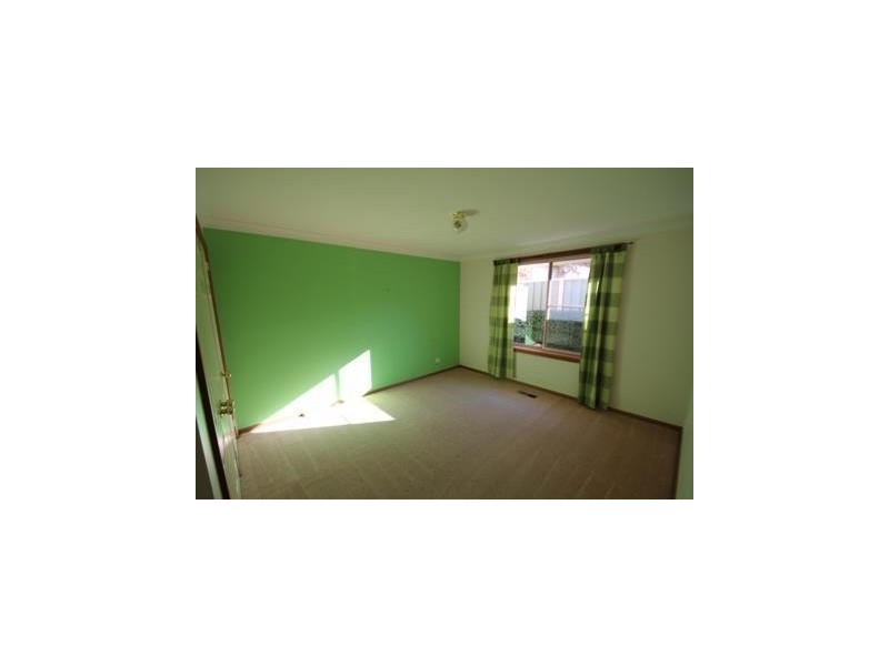 3 Booth Crescent, Orange NSW 2800