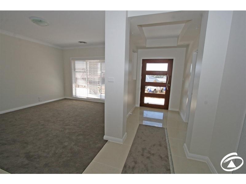 3 Row Close, Orange NSW 2800