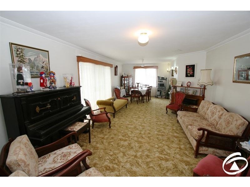 4 Ammerdown Crescent, Orange NSW 2800