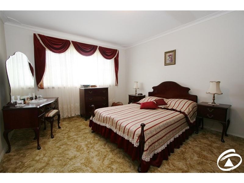 4 Ammerdown Crescent, Orange NSW 2800