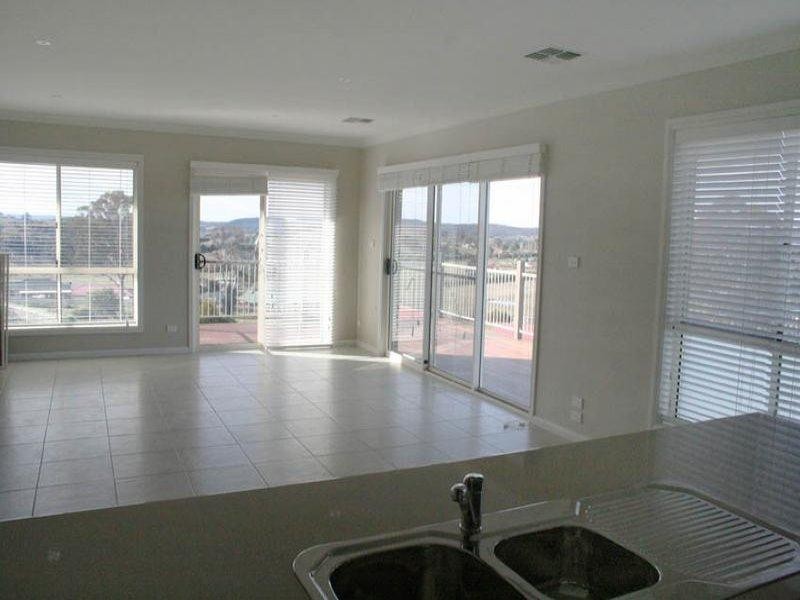 13 Tate Crescent, Orange NSW 2800