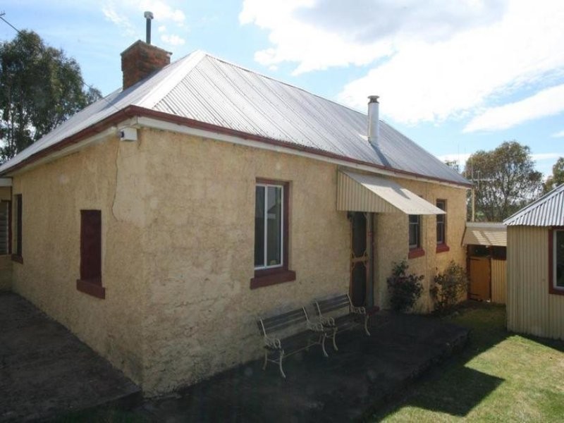 146 Market Street, Molong NSW 2866