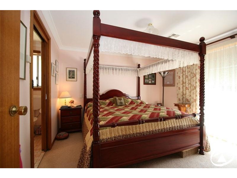 5 Kamdell Place, Orange NSW 2800