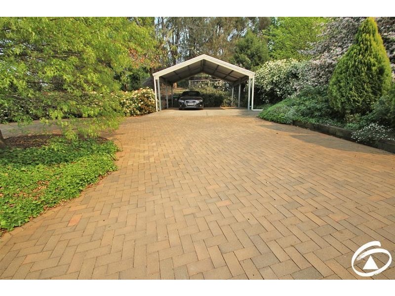 8 Springbank Lane, Orange NSW 2800