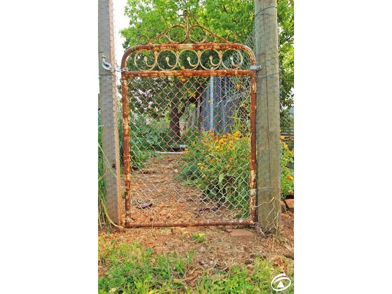 8 Springbank Lane, Orange NSW 2800